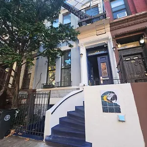 Macaw Hostel